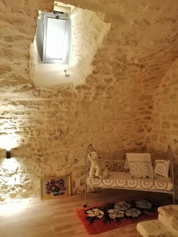 Le Refuge De La Sallee Gençay Exteriör bild